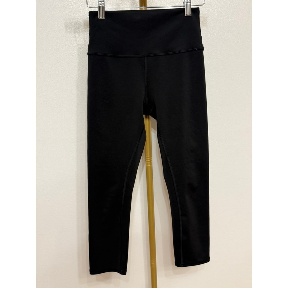 ALO Yoga, Cropped Leggings, Black, S, Excellent, $88